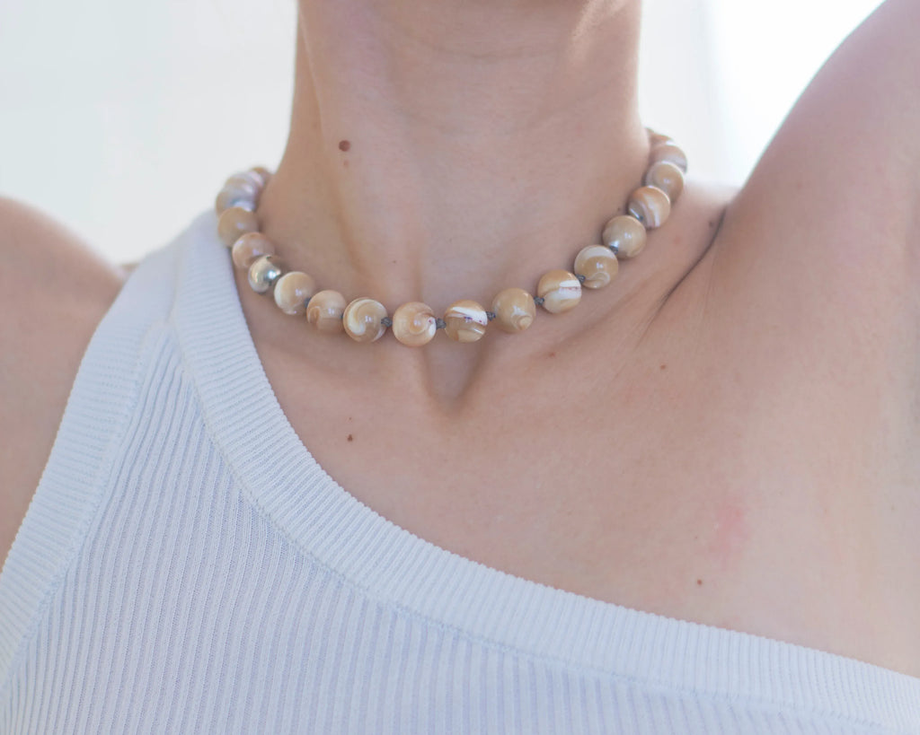 C -ET- C BEAT004 - Brown Mother of Pearl Beaded Necklace