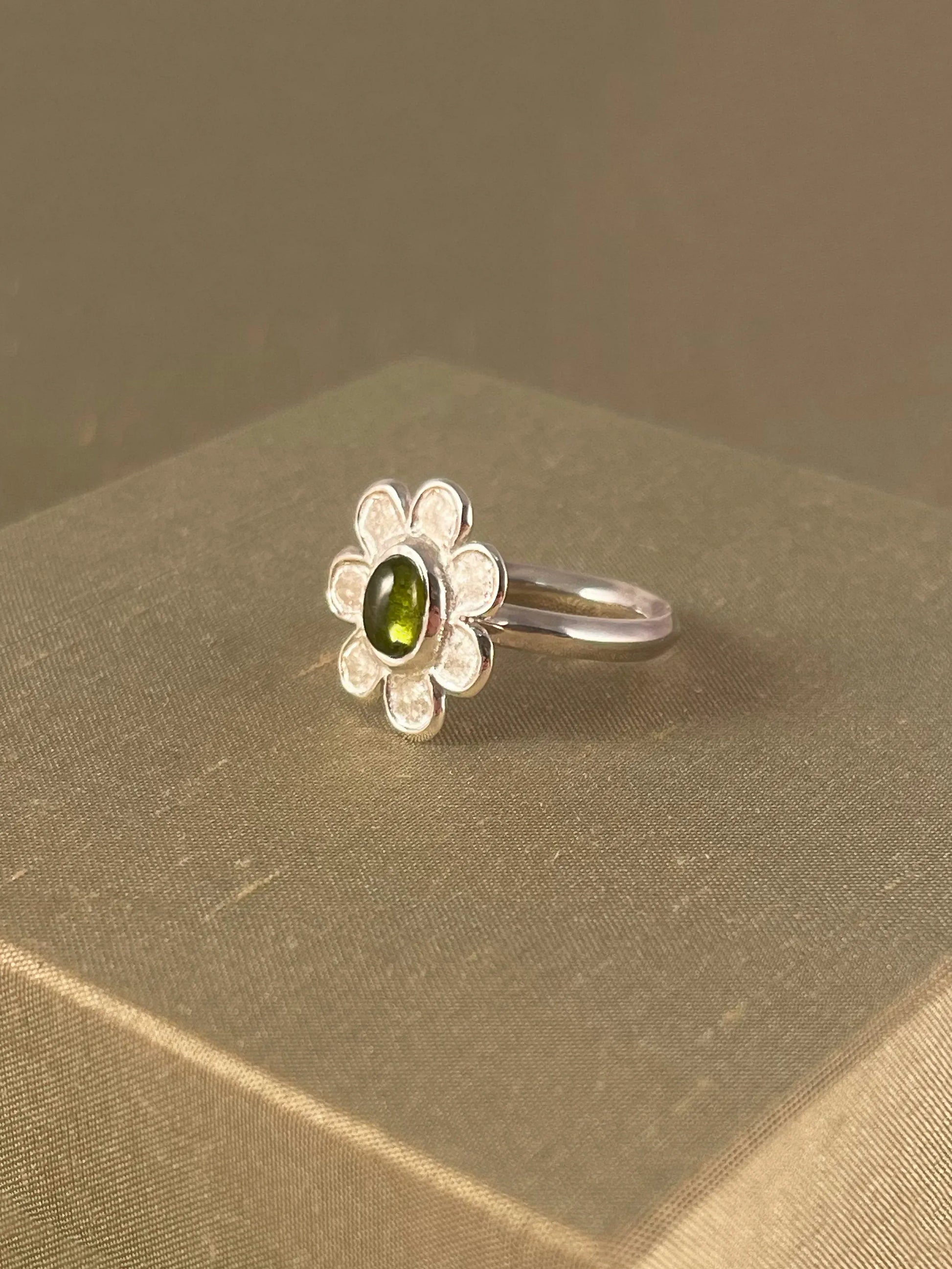 C -ET- C Blossom Ring