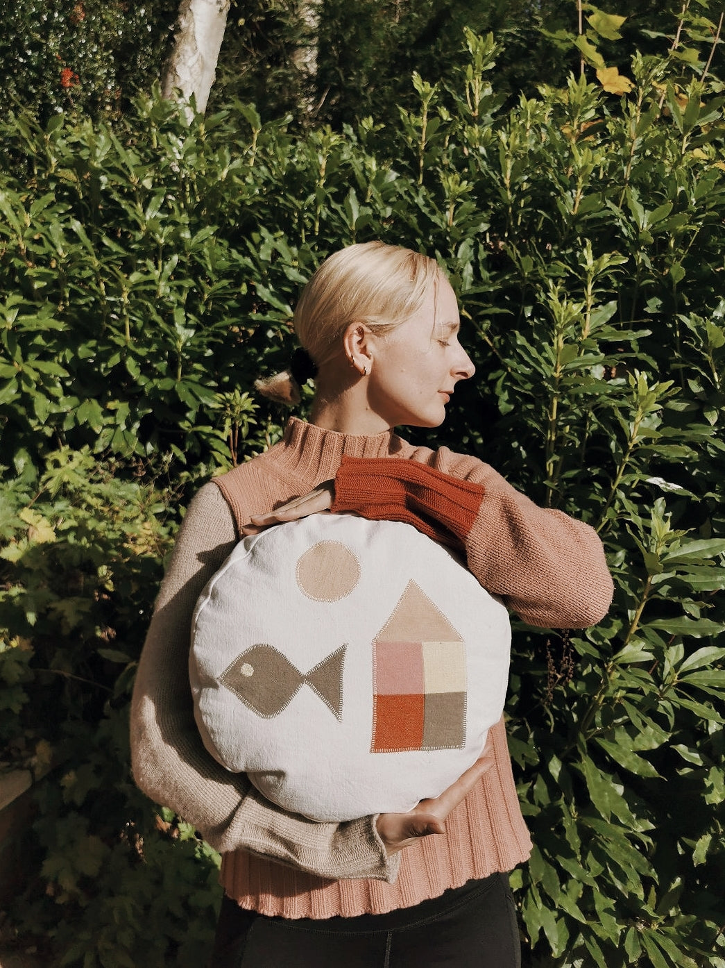 C -ET- C cushion Hilma Cush