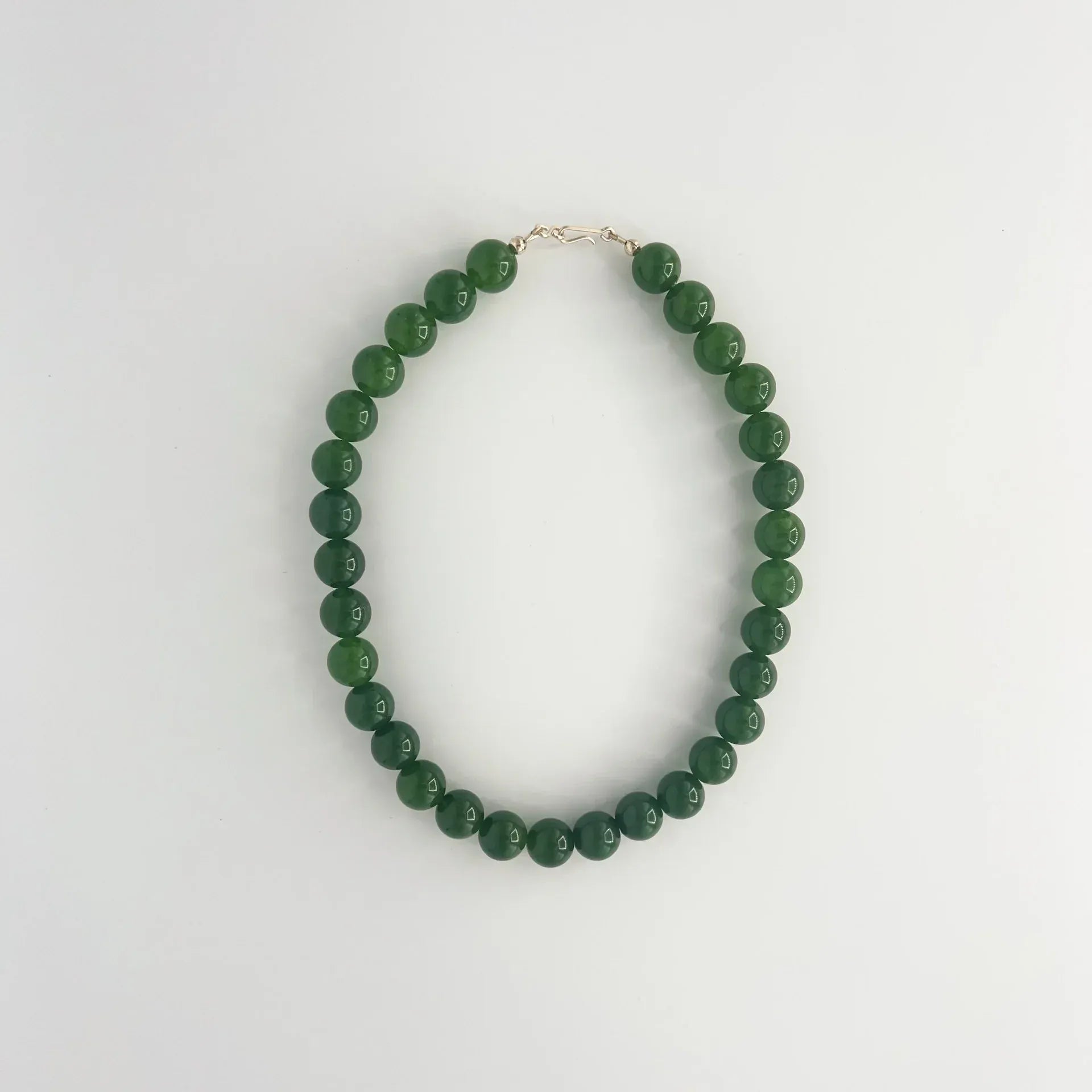 C -ET- C Delphi 005 - Green Malay Jade Beaded Necklace