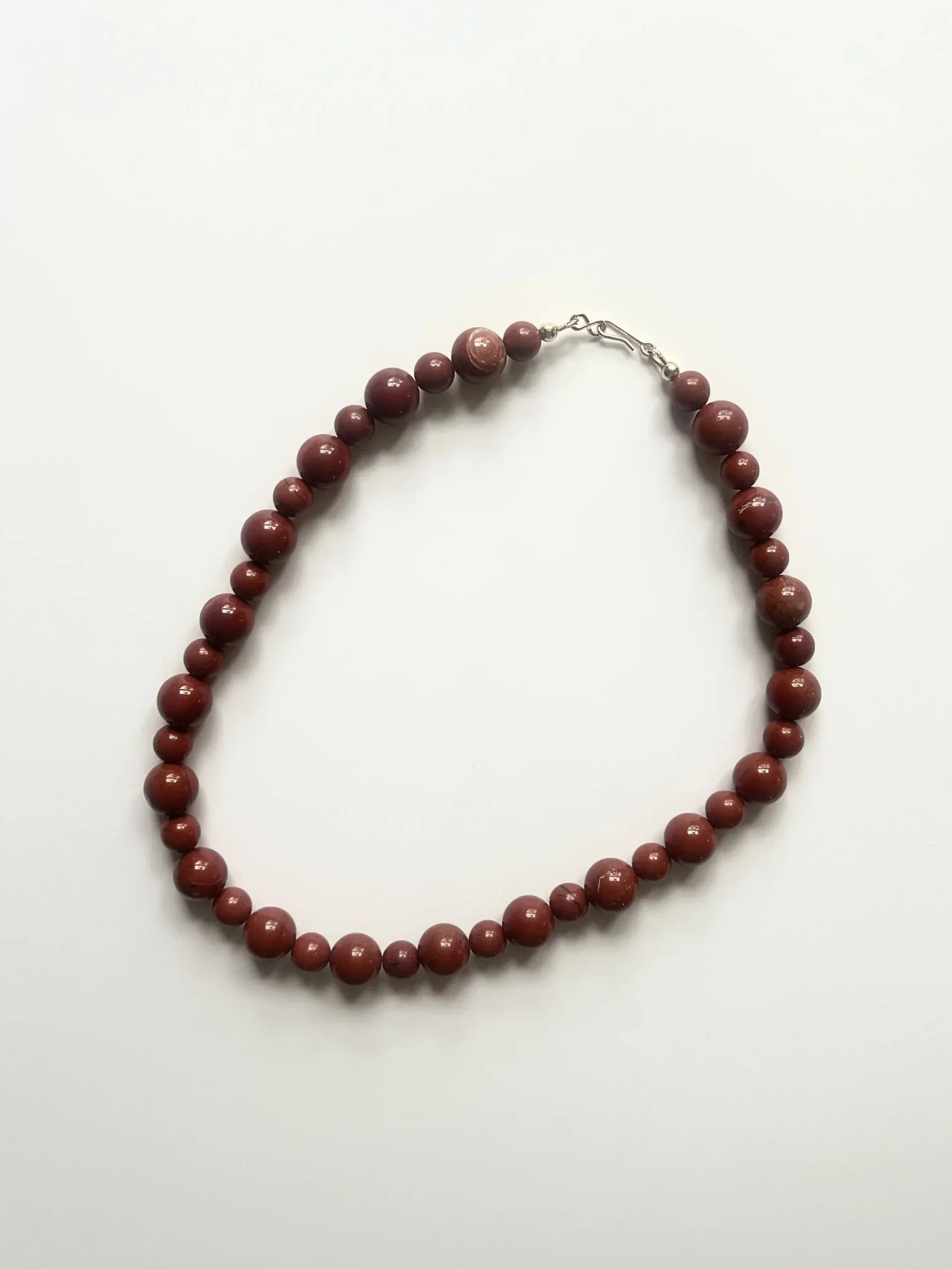 C -ET- C Delphi 008 - Red Jasper Beaded Necklace
