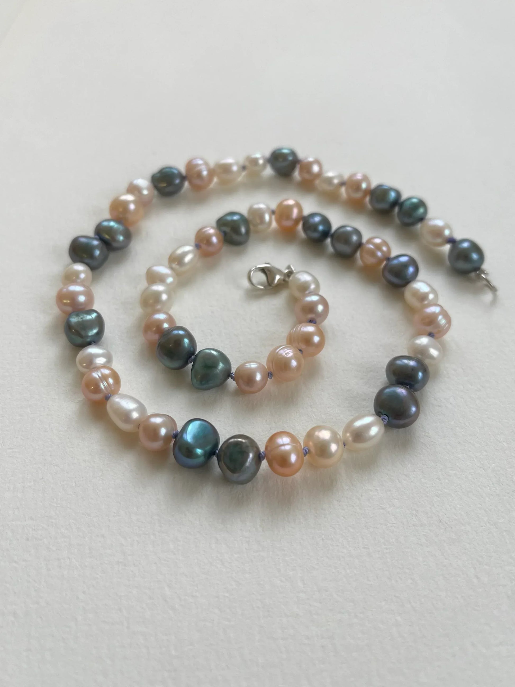 C -ET- C Hand Strung Pearl Necklace