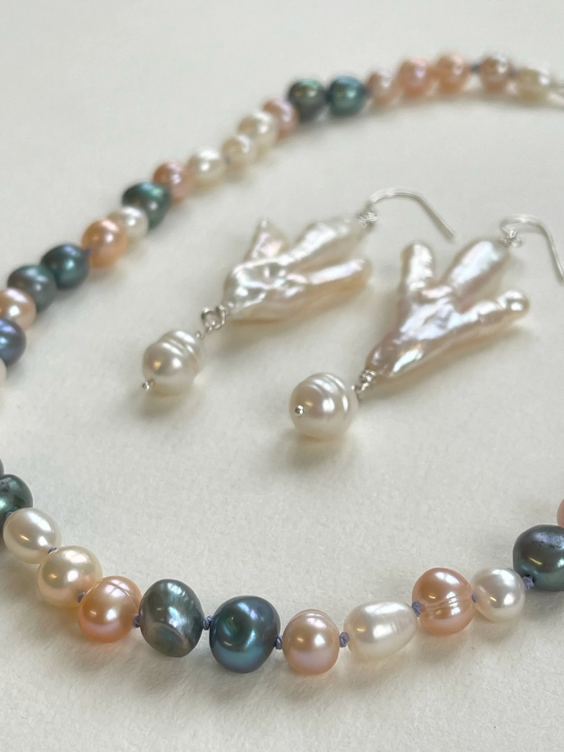 C -ET- C Hand Strung Pearl Necklace