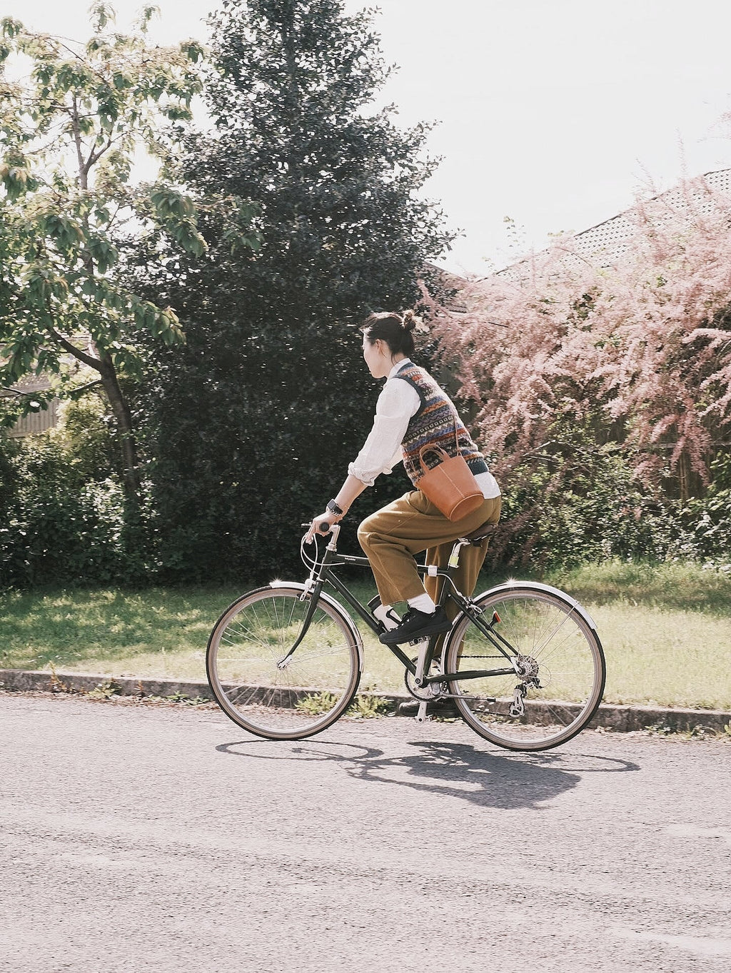 C -ET- C HANDBAG Leather Bucket Bag
