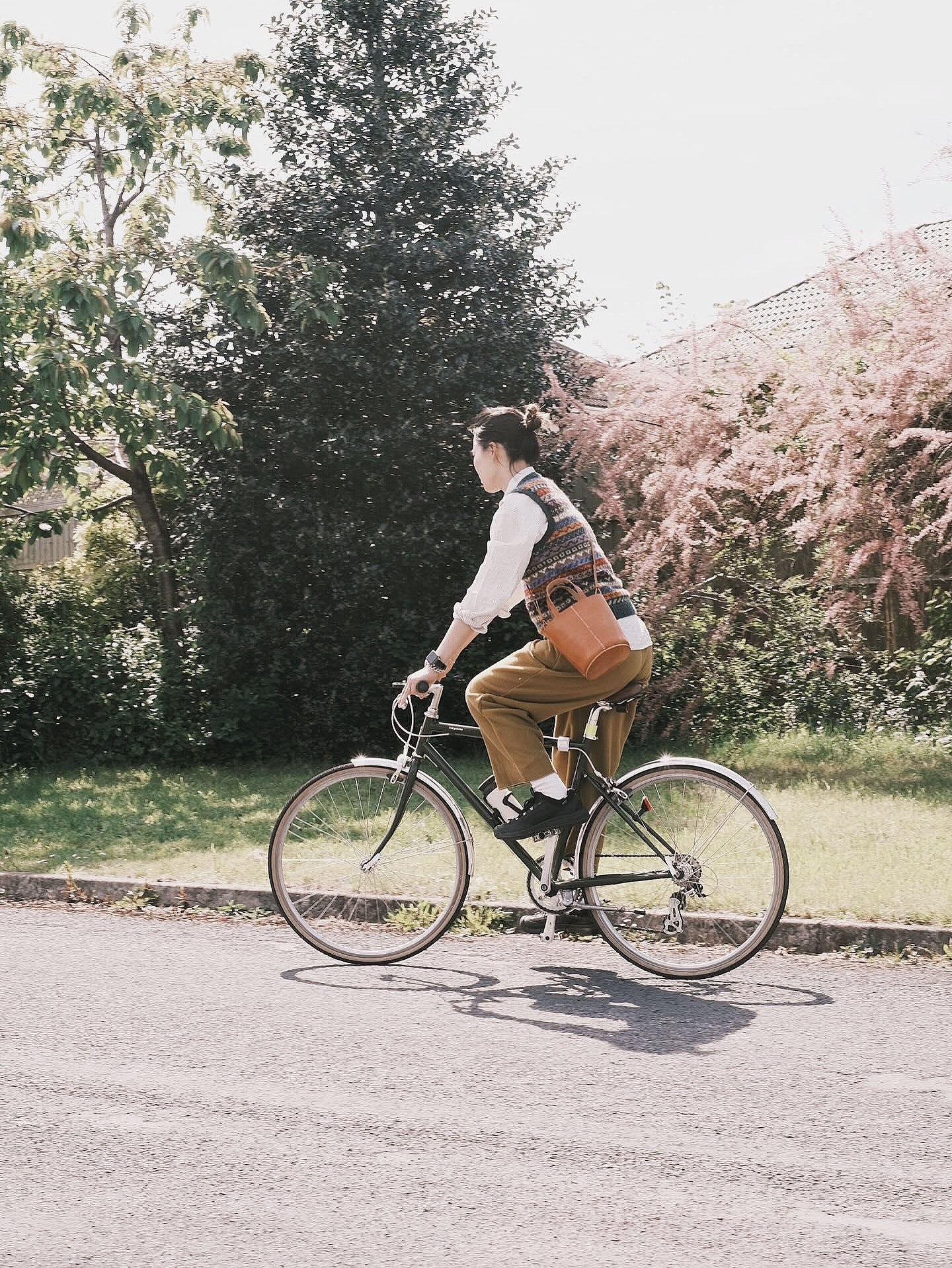 C -ET- C HANDBAG Leather Bucket Bag