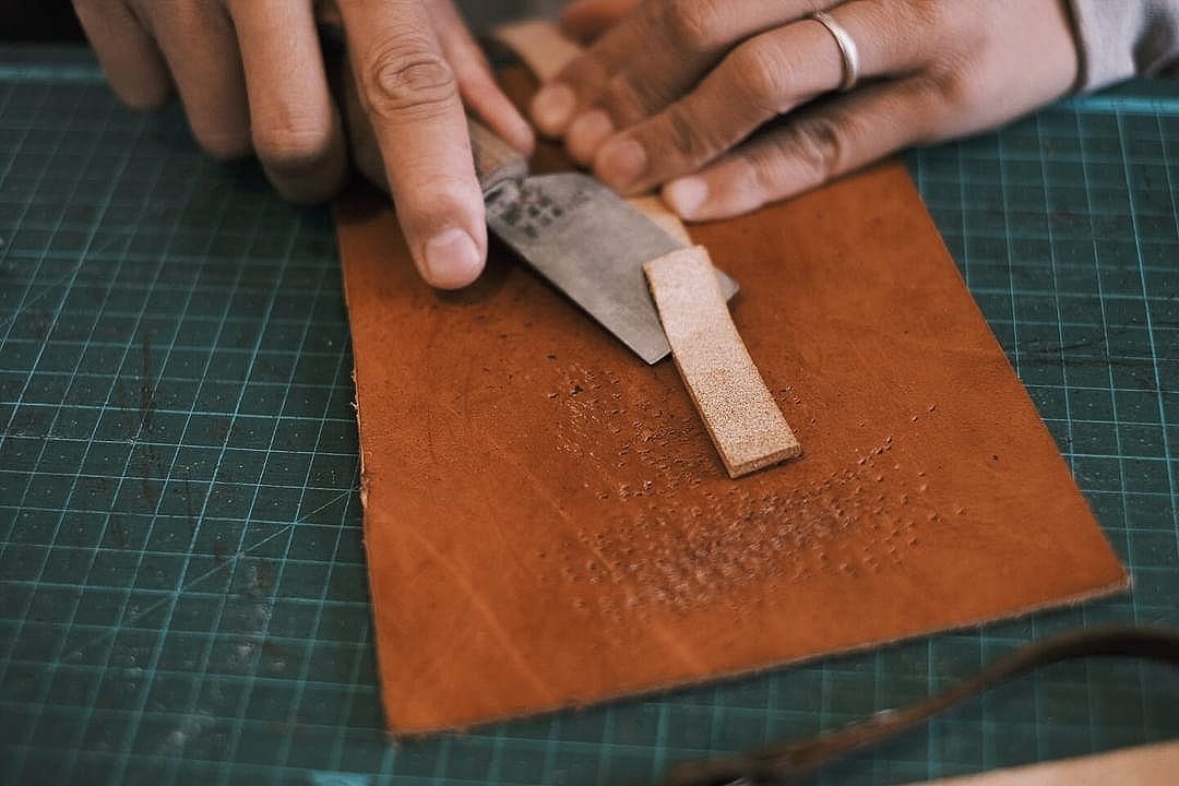 C -ET- C HANDBAG Small Leather Block Bag