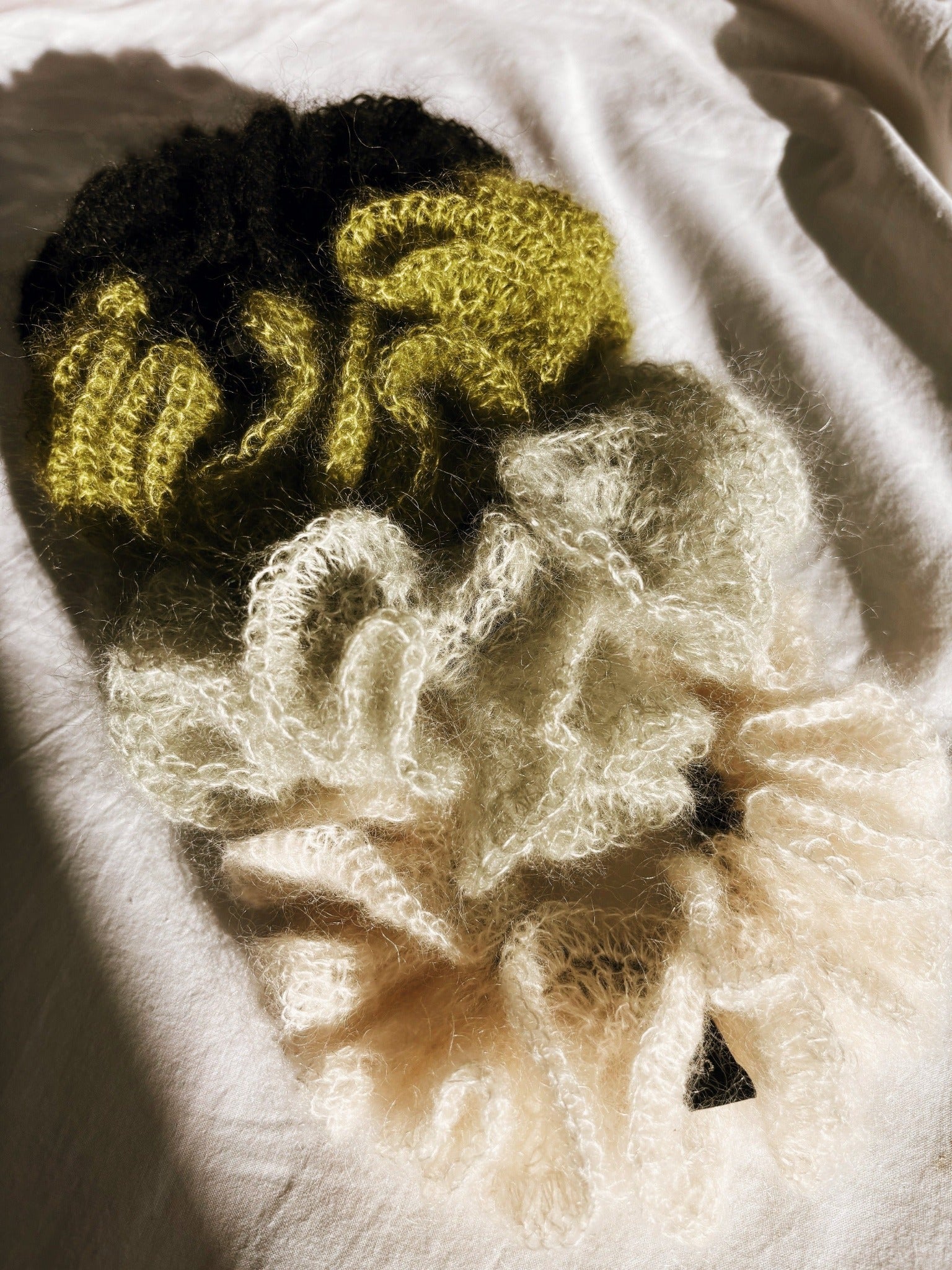 C -ET- C Mohair Cloud Lace Scrunchie
