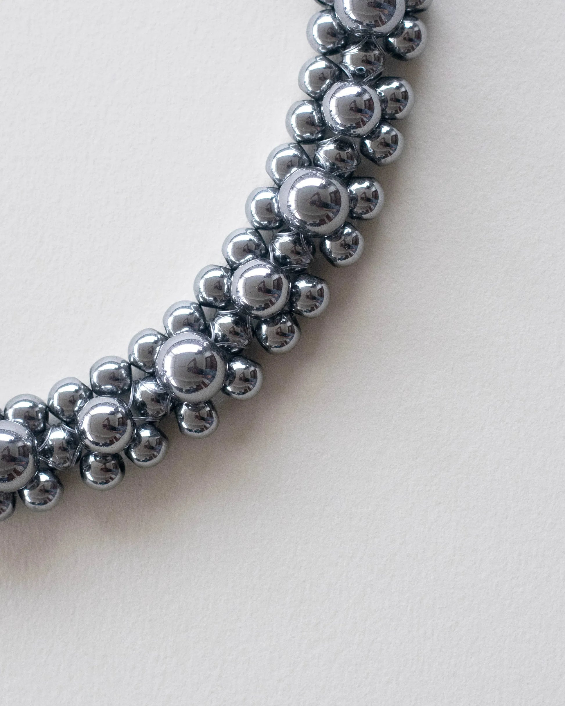 C -ET- C STRUNG D002 - Hematite Necklace