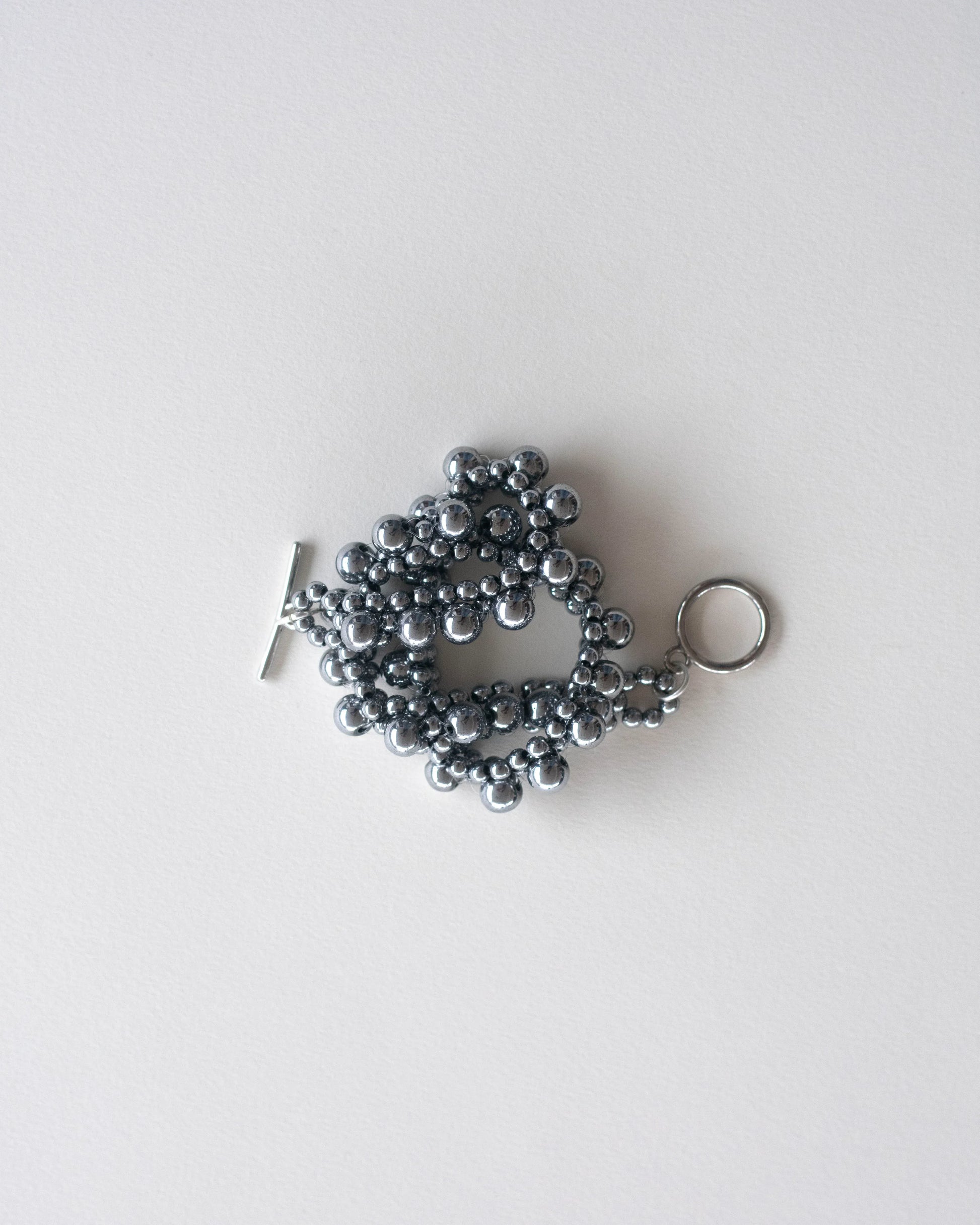 C -ET- C STRUNG D002 Mini - Hematite Necklace