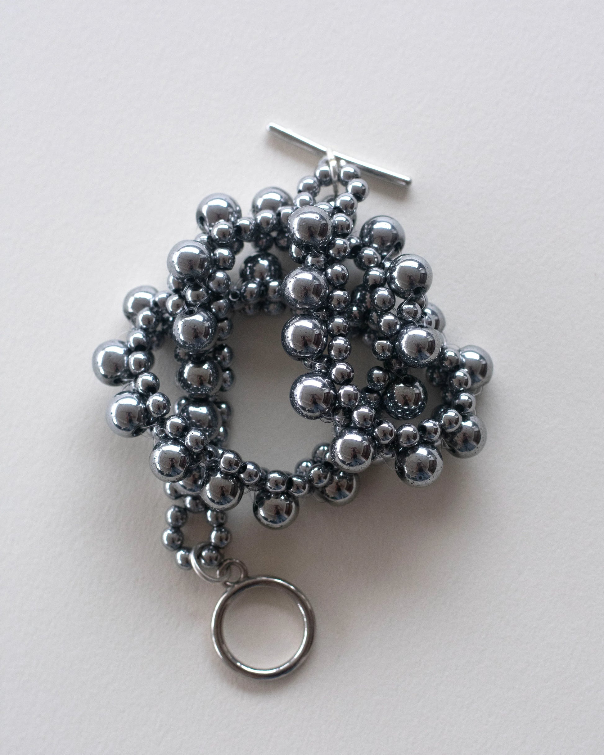C -ET- C STRUNG D002 Mini - Hematite Necklace