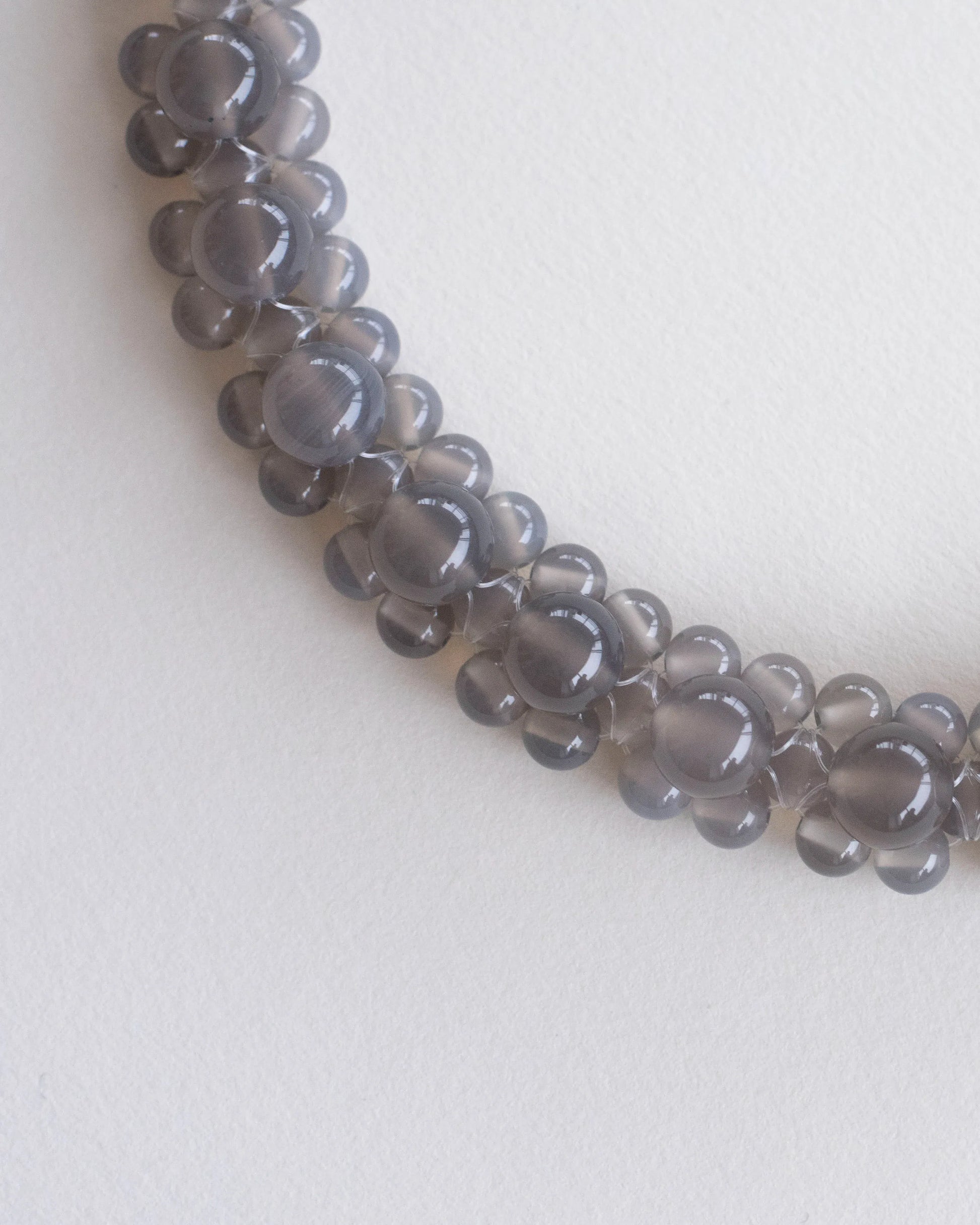 C -ET- C STRUNG D004 - Grey Agate Necklace