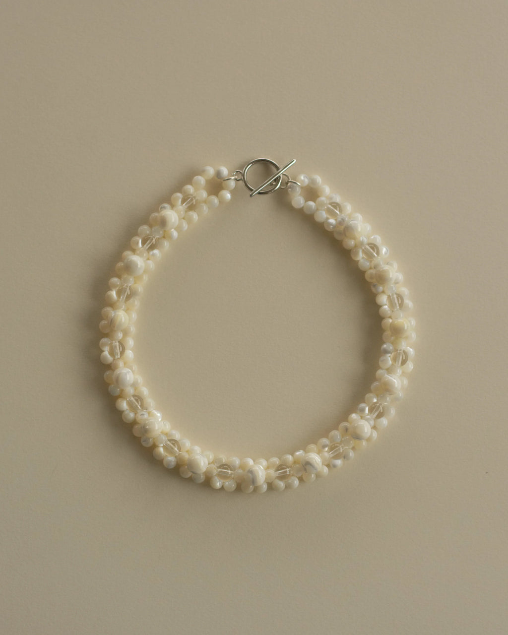 C -ET- C STRUNG D005 - Mother of Pearl / Crystal Quartz Necklace