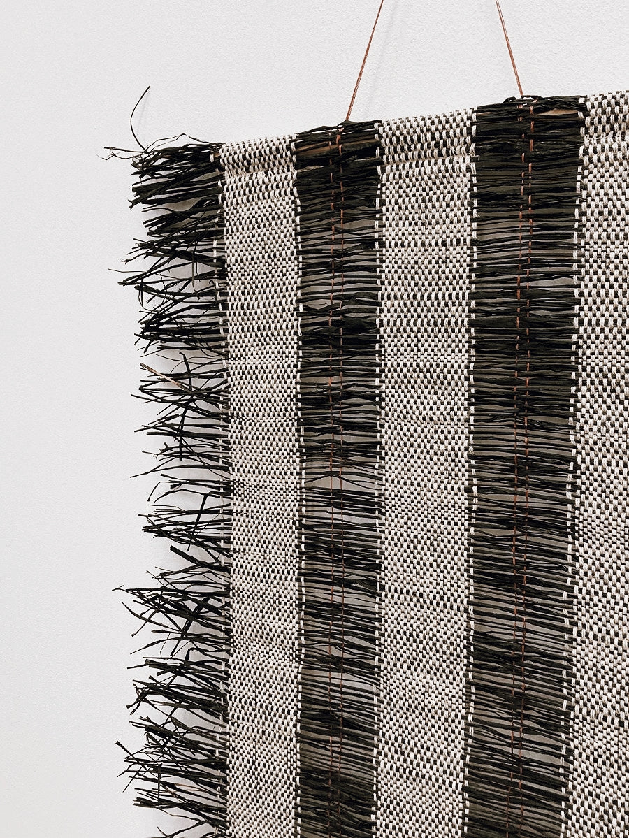 C -ET- C Untitled Raffia