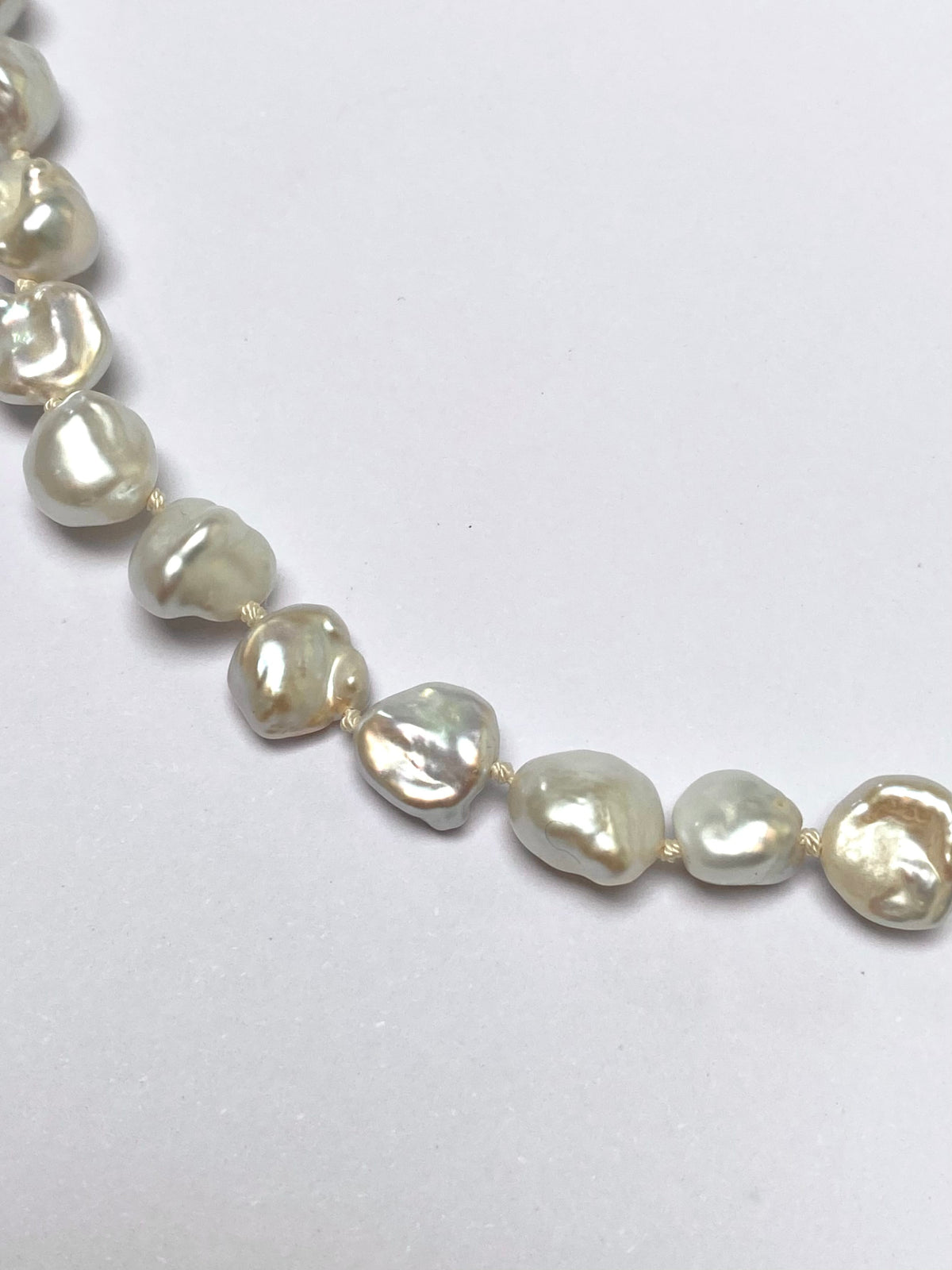 COUPER -ET- COUDRE Necklace Omen #1 - Freshwater Pearl & 9k Gold Necklace