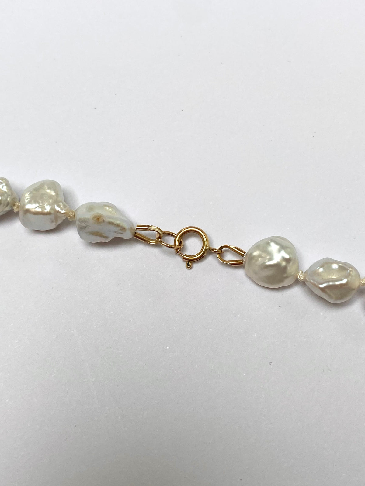 COUPER -ET- COUDRE Necklace Omen #1 - Freshwater Pearl & 9k Gold Necklace