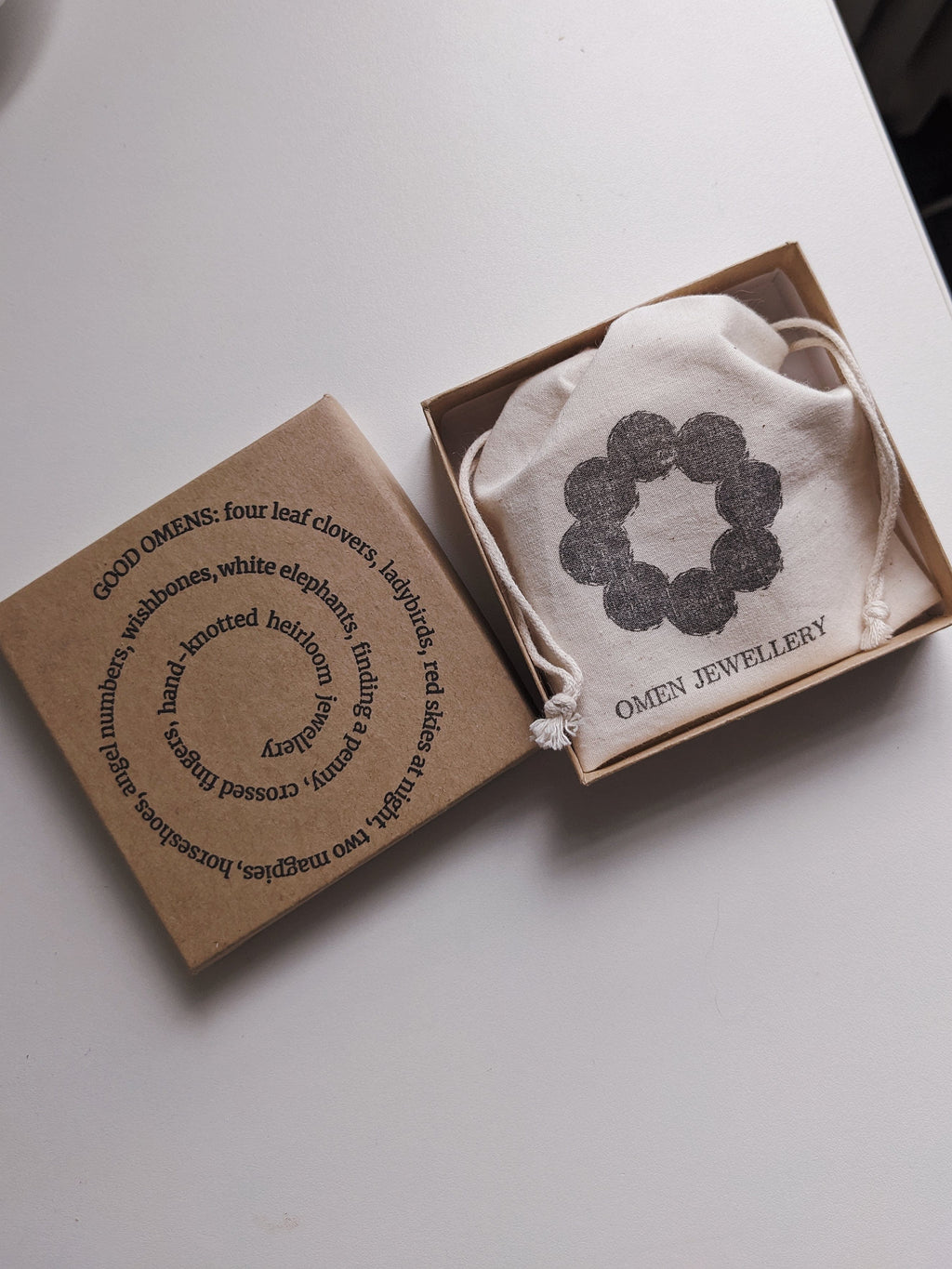 COUPER -ET- COUDRE Necklace Orbit - Black Agate Necklace