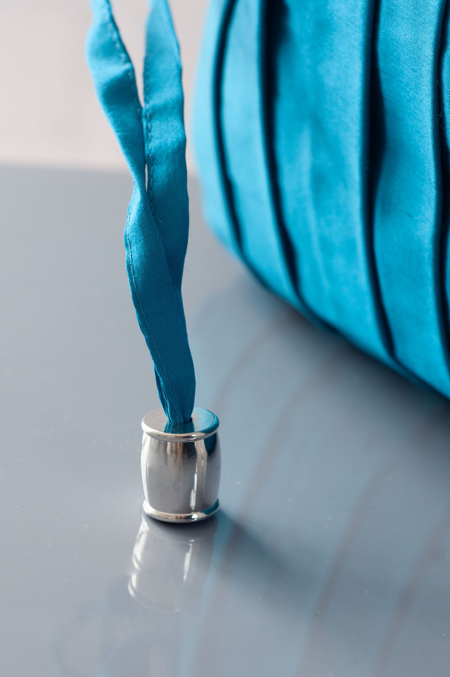 Dollis Goods Drawstring bag Occasion Bag in Aqua Blue