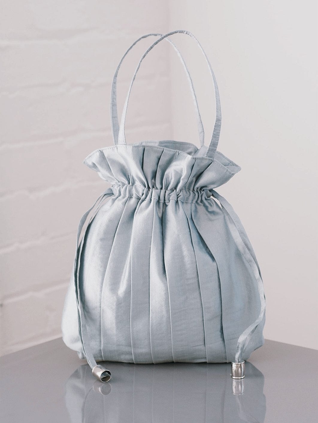 Dollis Goods Drawstring bag Occasion Bag in Blue