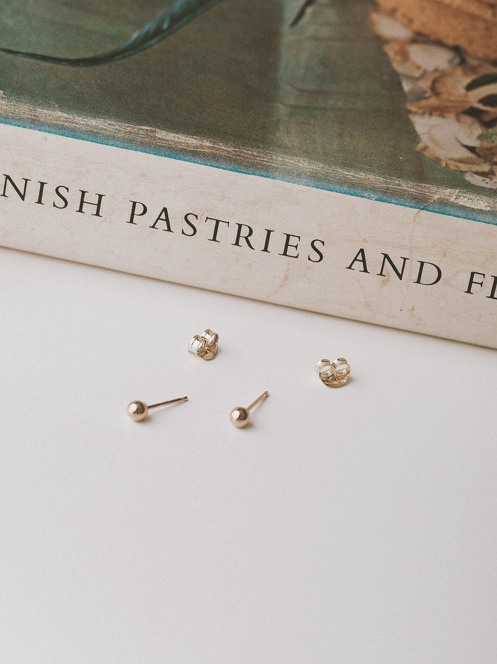 Emily Georgina Jones Jewellery Bauble Studs in 9ct Gold